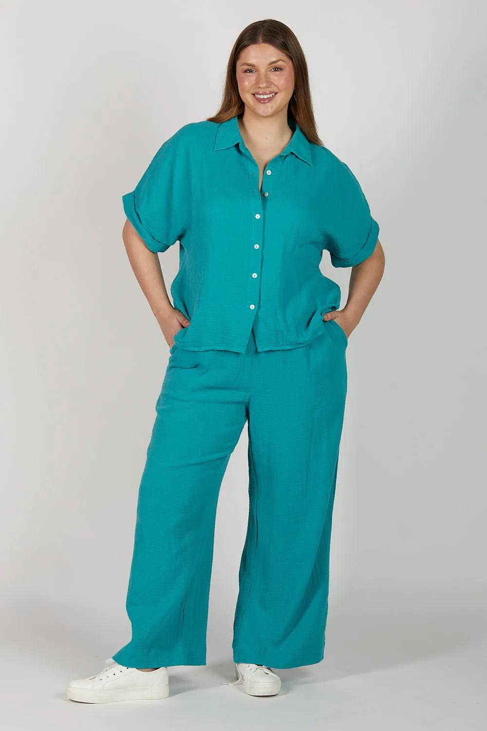 Breezy Crinkle Cotton Relaxed Pant in Peacock Parade