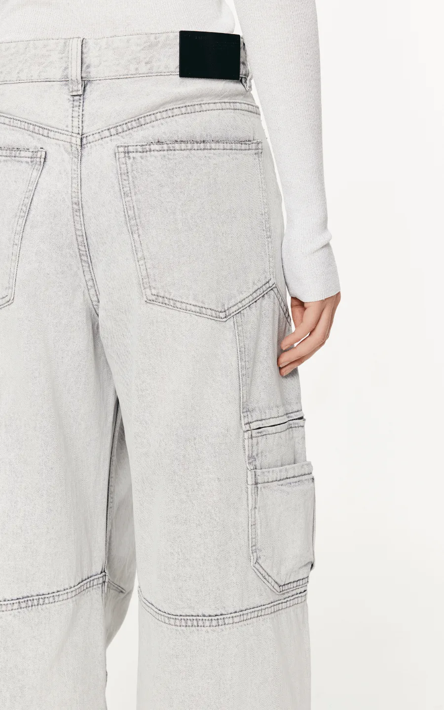 Pants / JNBY Relaxed Extra Long Cargo Jeans